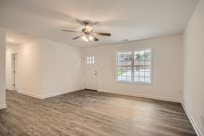 111 Cumberland Ct SW in Concord, NC - Foto de edificio - Building Photo