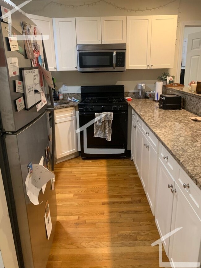 316 St Paul St in Brookline, MA - Building Photo - Building Photo