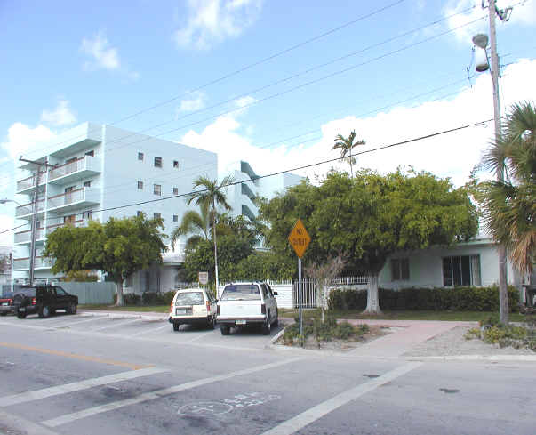 2203 Calais Dr in Miami Beach, FL - Building Photo - Building Photo