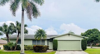 1314 NW 2nd Cir in Boca Raton, FL - Building Photo