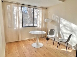 1730 Beacon St, Unit 4 in Brookline, MA - Building Photo - Building Photo