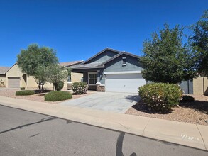 2720 E Omega Dr in San Tan Valley, AZ - Building Photo - Building Photo