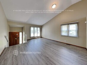 800 E Belmont Ave in Bensenville, IL - Foto de edificio - Building Photo