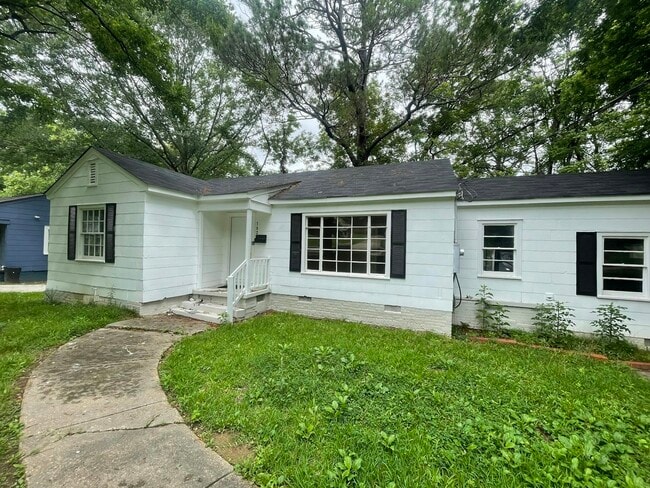 property at 752 Launcelot Rd