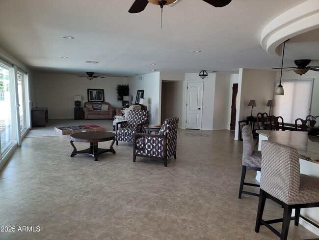 17230 N Country Club Dr in Sun City, AZ - Building Photo - Building Photo