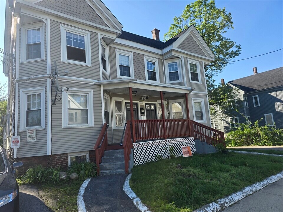 48 Alexander St in Framingham, MA - Building Photo