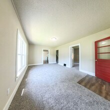 111 S 16th St in Marshalltown, IA - Building Photo - Building Photo