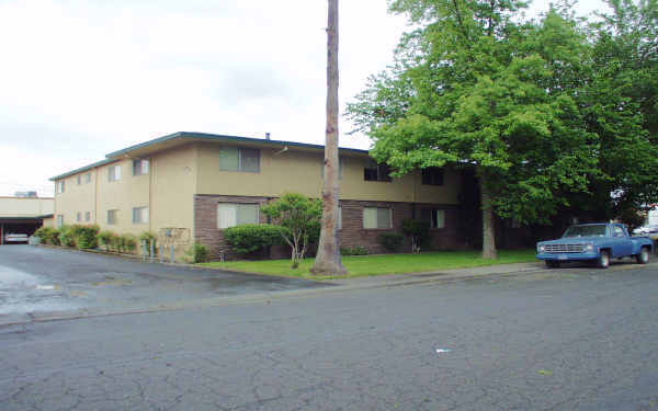 Arden Villa Apartments in Sacramento, CA - Foto de edificio - Building Photo