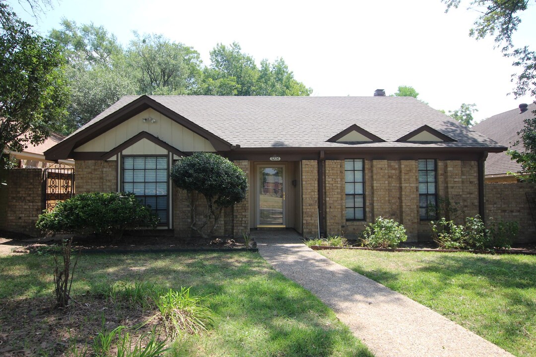 3226 Bain Pl in Tyler, TX - Building Photo