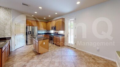 11461 E Squash Blossom Loop in Tucson, AZ - Building Photo - Building Photo