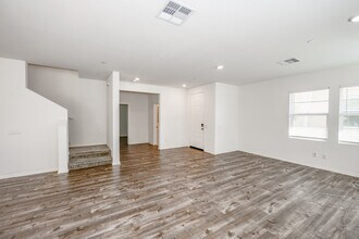 17106 Zion Dr in Santa Clarita, CA - Building Photo - Building Photo