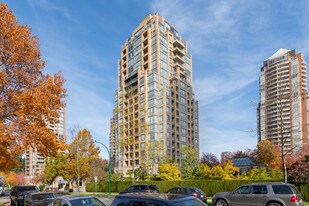 Mayfair Place in Burnaby, BC - Building Photo