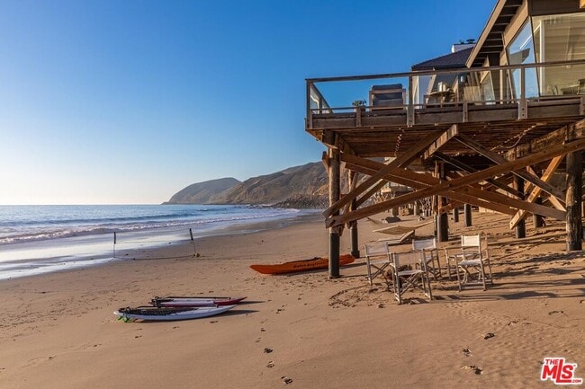 42602 Pacific Coast Hwy in Malibu, CA - Building Photo - Building Photo