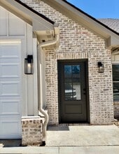 225 S Pine St, Unit 101 in Kilgore, TX - Building Photo - Building Photo