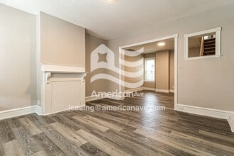 4536 N Gratz St in Philadelphia, PA - Foto de edificio - Building Photo