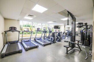 101 Plaza Real S in Boca Raton, FL - Building Photo - Building Photo