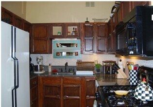 917 S Aiken Ave, Unit 917 in Pittsburgh, PA - Building Photo - Building Photo