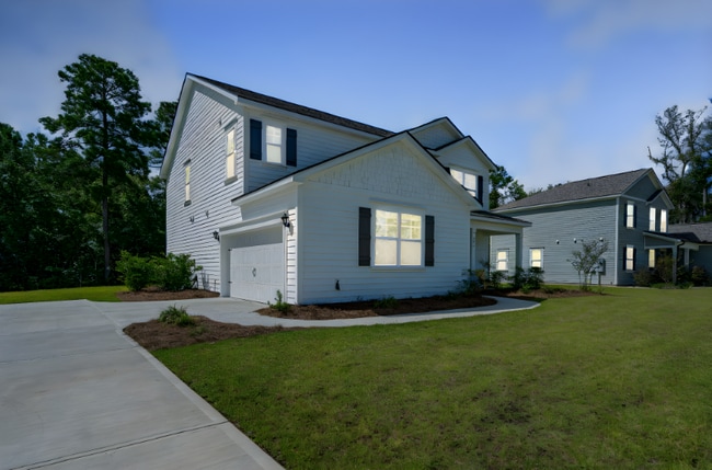 756 Logging Hl Dr in Richmond Hill, GA - Building Photo - Building Photo