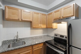 7451 N Greenview Ave in Chicago, IL - Building Photo - Building Photo