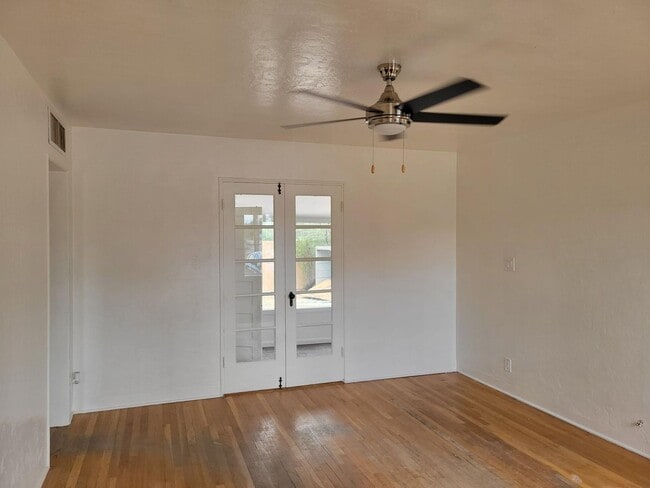 property at 2441 E Helen St