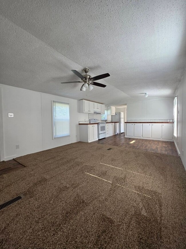 property at 3135 Calloway Dr