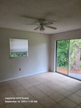 6532 W Norvell Bryant Hwy in Crystal River, FL - Building Photo - Building Photo