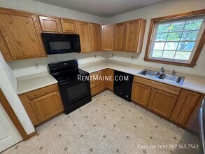 32 Emerson Mill Rd in Hampden, ME - Building Photo - Building Photo