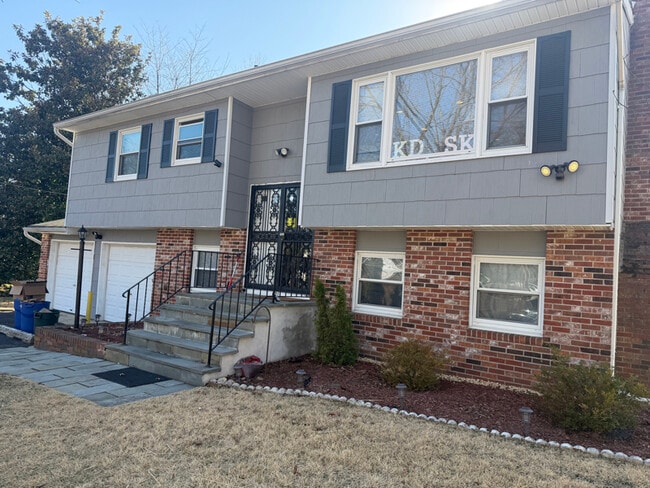 121 Oregon Ave in Ewing Township, NJ - Building Photo - Building Photo