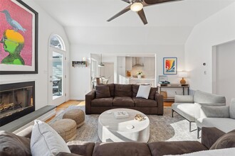 14 Hildreth Rd in Hampton Bays, NY - Building Photo - Building Photo