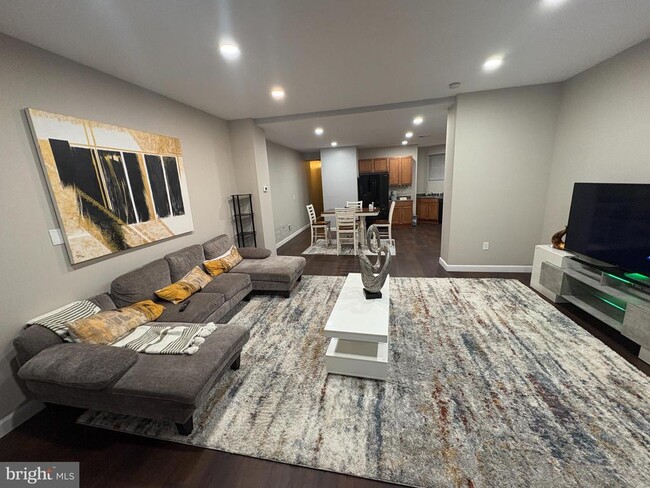 property at 222 N Liberty St