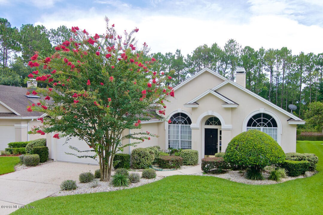 9166 Spindletree Way in Jacksonville, FL - Building Photo