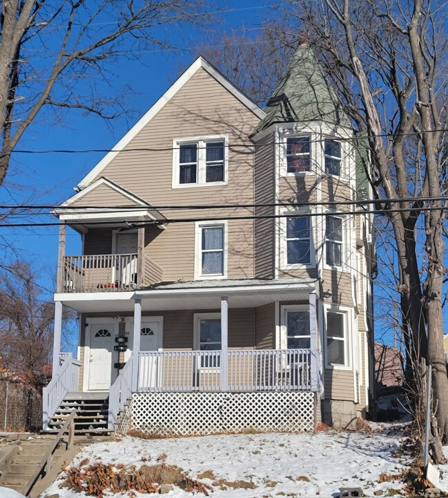 48 Dikeman St in Waterbury, CT - Building Photo