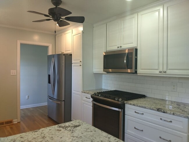 property at 13 Bosch Ln