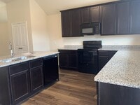 2039 Dade Loop photo'