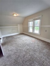 37 S 1st St in Rittman, OH - Foto de edificio - Building Photo