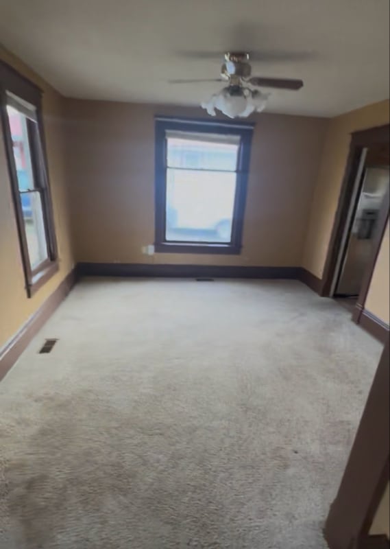 916 N Sheridan Ave in Sheridan, WY - Foto de edificio - Building Photo