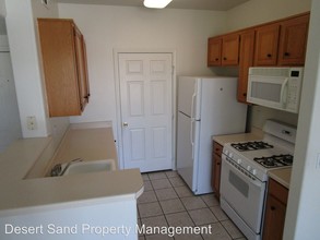7167 S Durango Dr-Unit -304 Bldg 17 in Las Vegas, NV - Building Photo - Building Photo