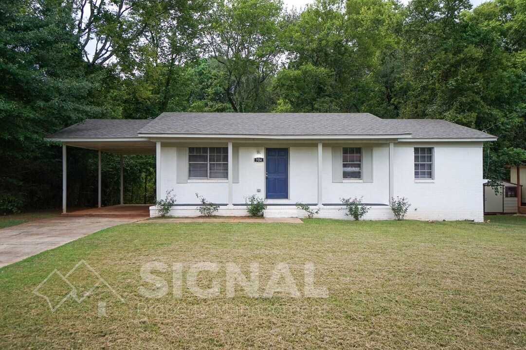 724 Illinois Rd in Birmingham, AL - Building Photo