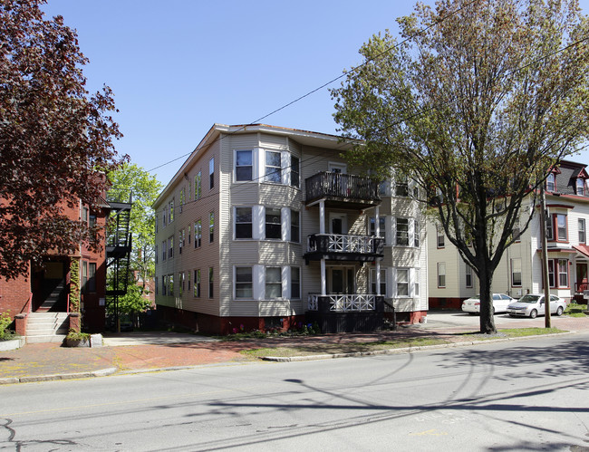 497 Cumberland Ave in Portland, ME - Building Photo - Building Photo