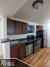 1129 W Oakdale Ave, Unit GDN in Chicago, IL - Building Photo - Building Photo