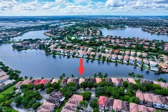 11160 NW 73rd St in Doral, FL - Building Photo - Building Photo