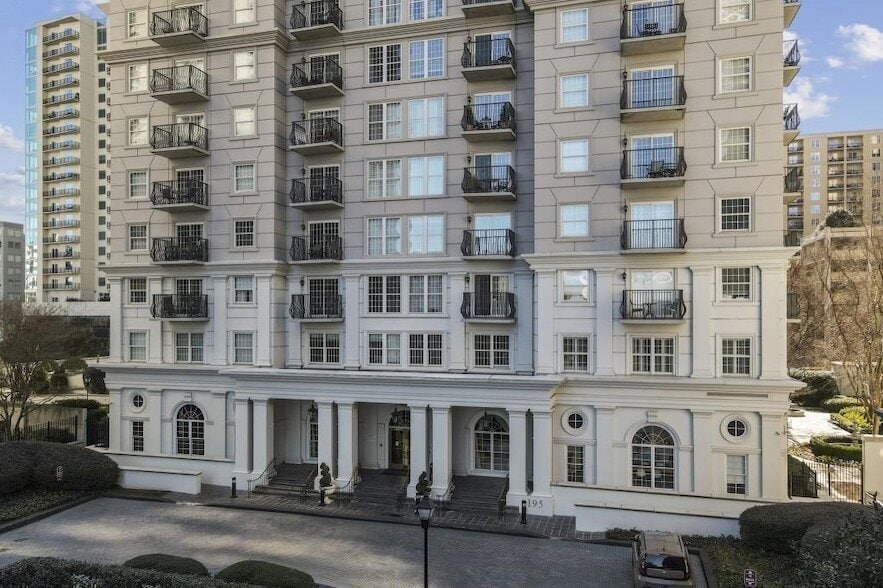 195 14th St NE, Unit P404 in Atlanta, GA - Foto de edificio