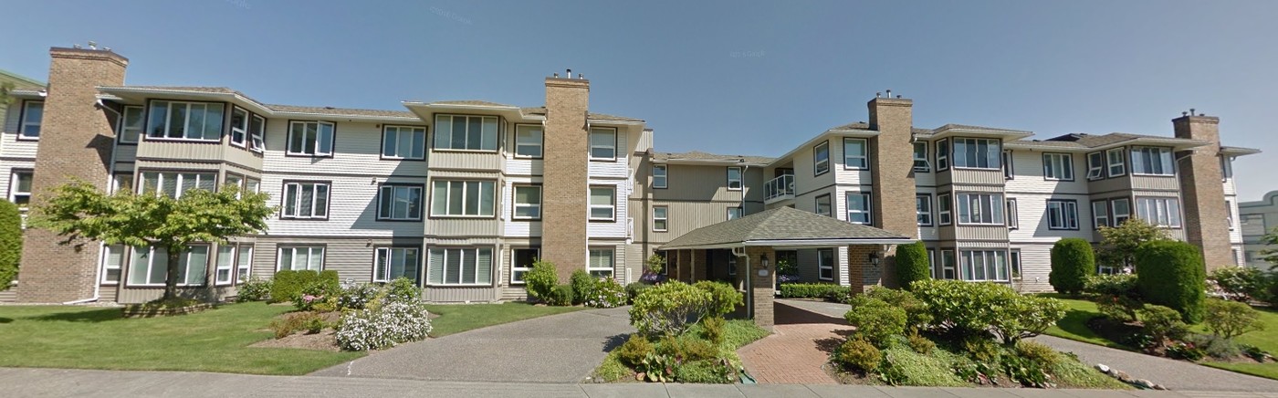 Ocean Vista in White Rock, BC - Building Photo