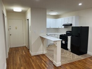 22 Cottage in South Orange, NJ - Building Photo - Building Photo