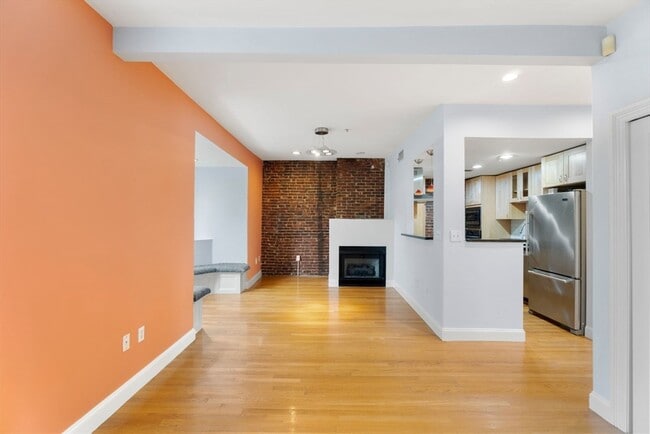 39 Worcester Sq, Unit PH 5