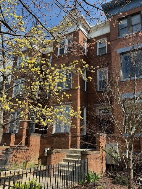 2909 13th St NW, Unit 301