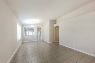 10765 W Monte Vista Rd in Avondale, AZ - Building Photo - Building Photo