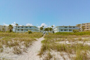4800 Ocean Beach Blvd in Cocoa Beach, FL - Building Photo