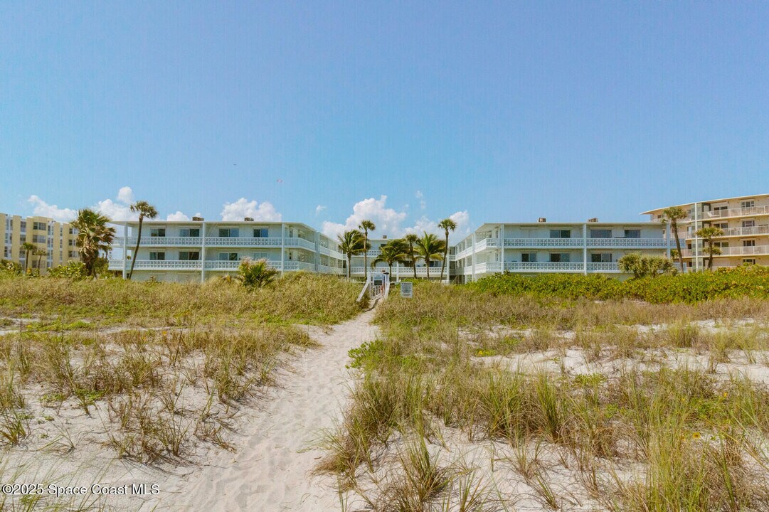 4800 Ocean Beach Blvd in Cocoa Beach, FL - Building Photo