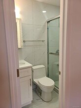 64-73 Ellwell Crescent in Queens, NY - Building Photo - Building Photo